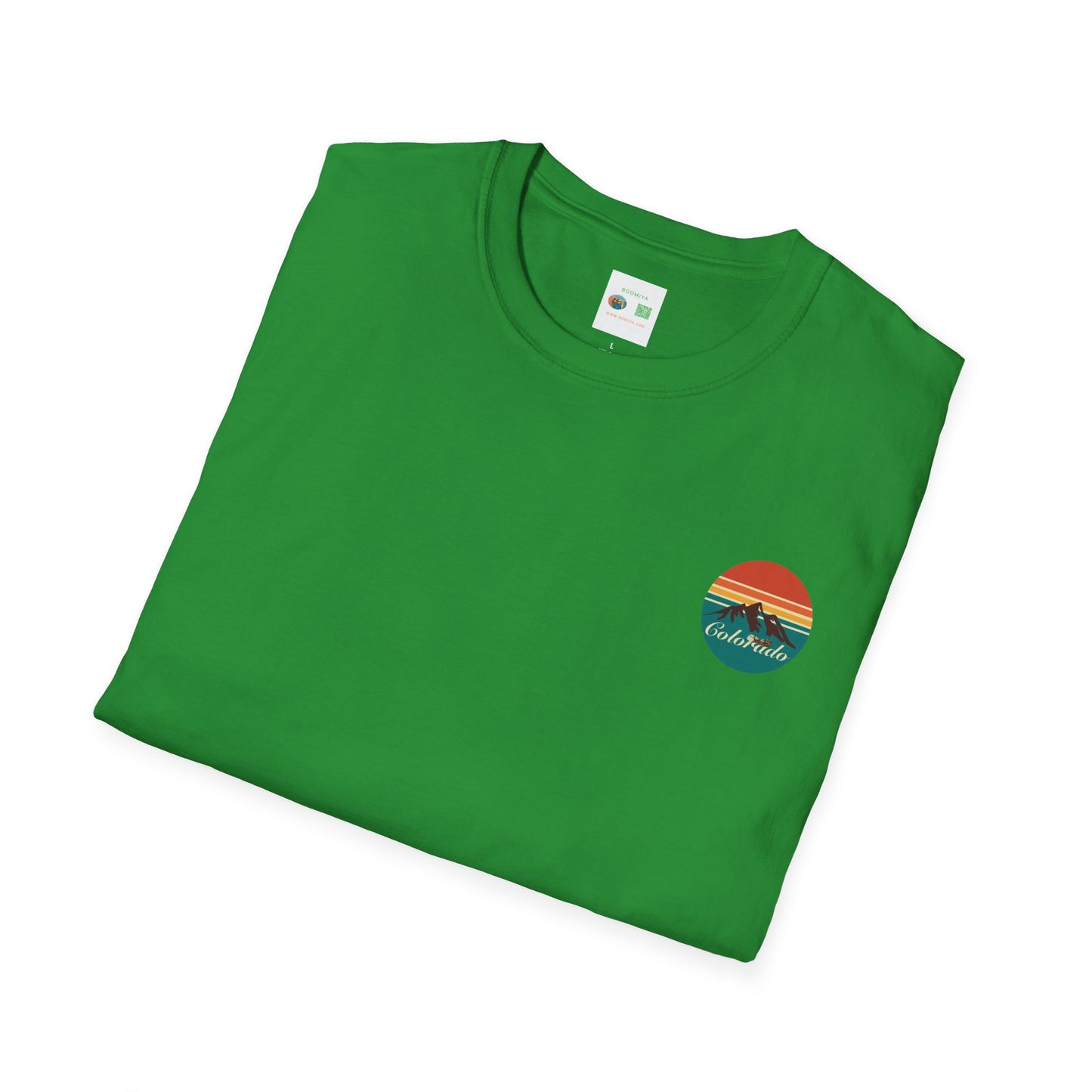 Retro Colorado Mountain T-Shirt | Softstyle Tee for Nature Lovers, Outdoor Adventures, Gifts, Travel Souvenir, Vintage Style