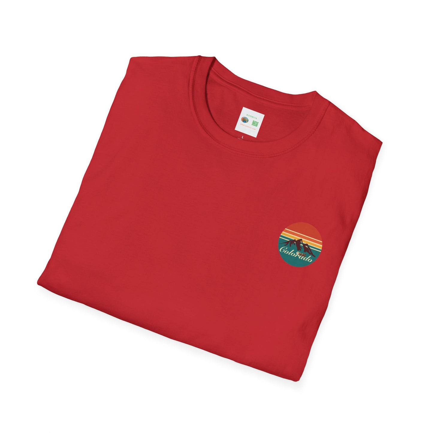 Retro Colorado Mountain T-Shirt | Softstyle Tee for Nature Lovers, Outdoor Adventures, Gifts, Travel Souvenir, Vintage Style