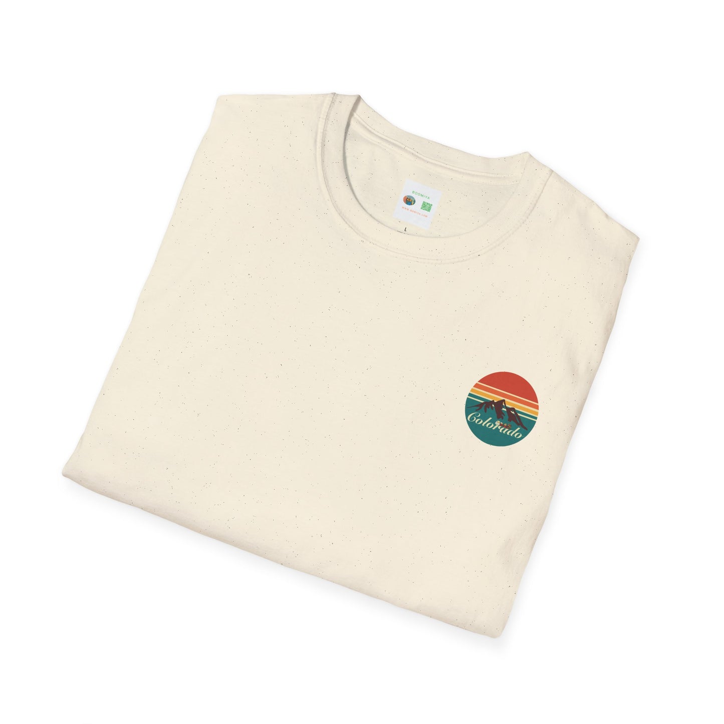 Retro Colorado Mountain T-Shirt | Softstyle Tee for Nature Lovers, Outdoor Adventures, Gifts, Travel Souvenir, Vintage Style