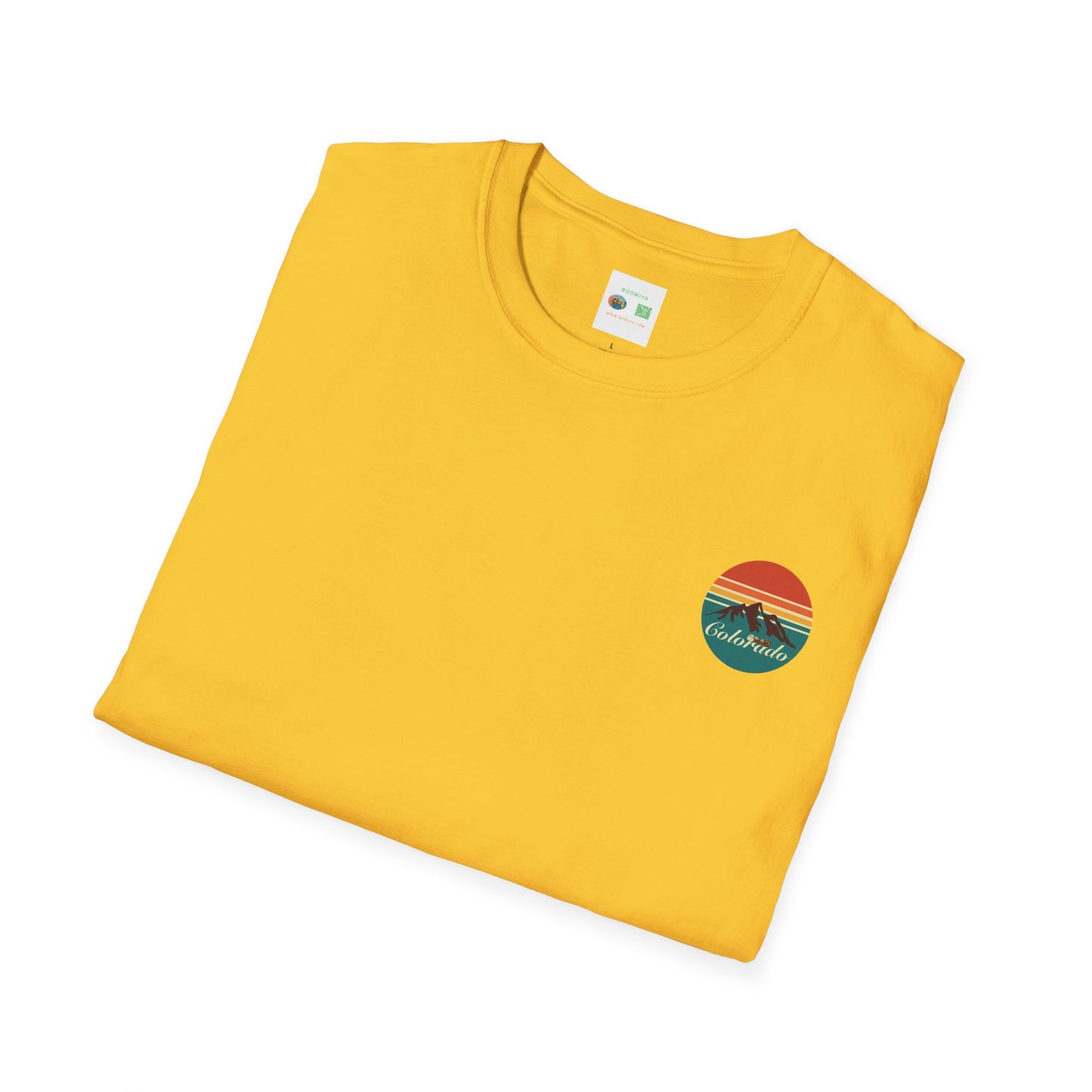 Retro Colorado Mountain T-Shirt | Softstyle Tee for Nature Lovers, Outdoor Adventures, Gifts, Travel Souvenir, Vintage Style